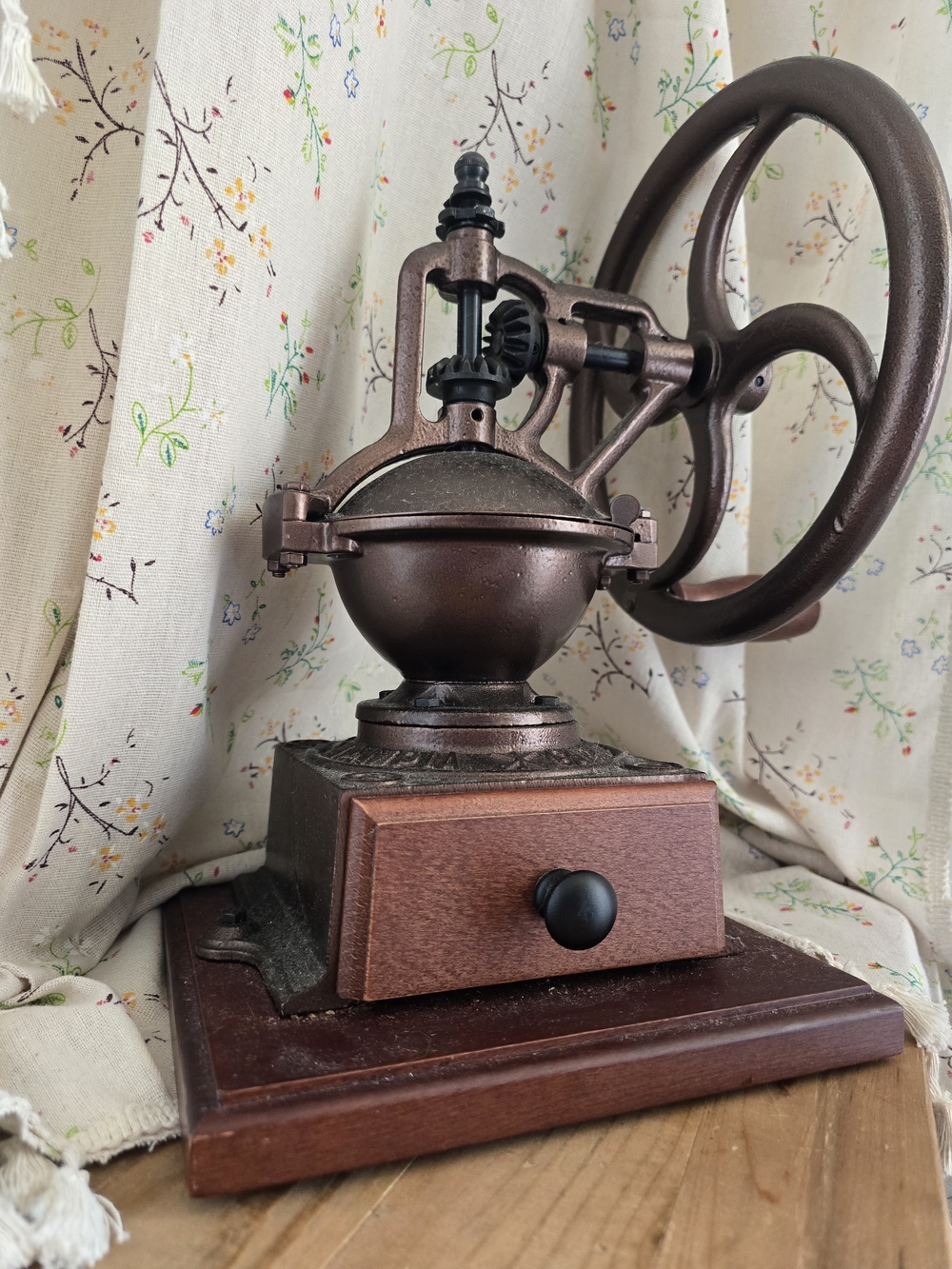 Vintage-Style Manual Coffee Grinder in Bronze and Wood